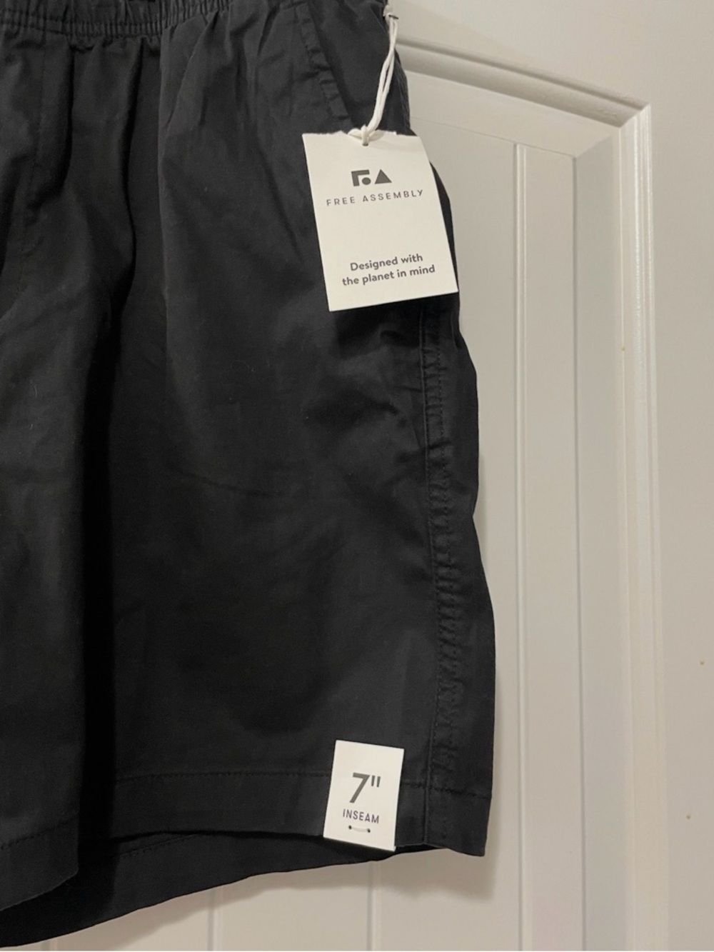 Free Assembly 7" Inseam Men's Athletic Shorts - Picture 3 of 5
